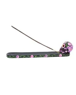Sugar Skull Mit Blumen Räucherstäbchen Halter -Angebote Halloween Deko Store sugar skull mit flowers raeucherstaebchen halter sugar skull with flowers incense burner 50735 03