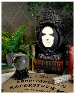 Verhexte Urne Mit Light & Sound -Angebote Halloween Deko Store verfluchte urne mit light and sound verhexte urne mit geistergesicht haunted ash urn 39338 03